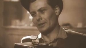 Гудки тревожно загудели