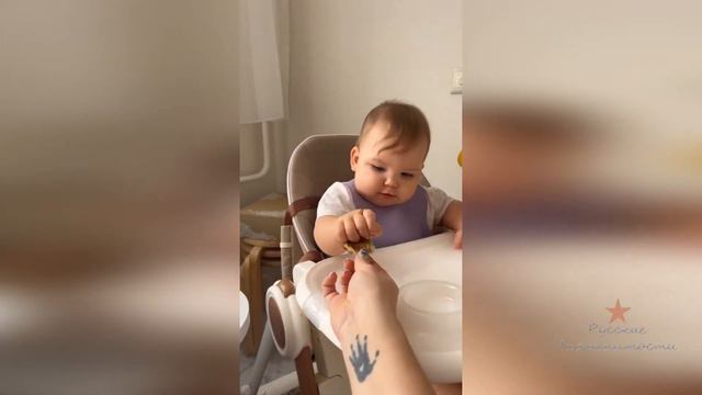 Дочка Наталии Фриске Луна очень любит оладушки! смотреть онлайн