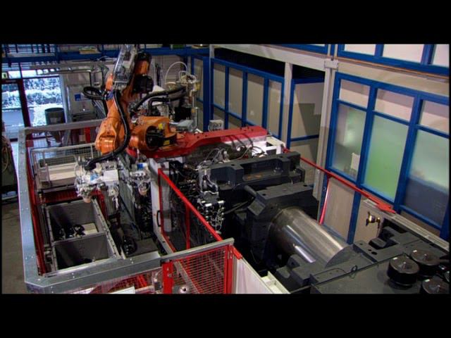 R 360 Handling Von Spritzgußteilen