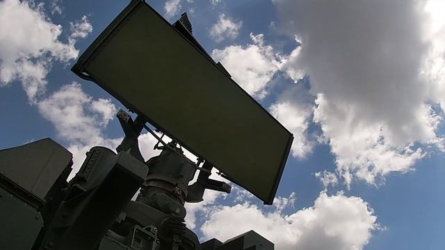 кадры боевой работы расчётов ЗРК «Тор-М2» в ходе специальной военной операции.mp4 смотреть онлайн