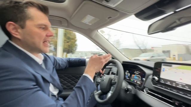 SAVE mode explained and demonstrated | 2023 PHEV Outlander смотреть онлайн