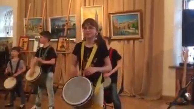 Godopata kids під баобабом смотреть онлайн