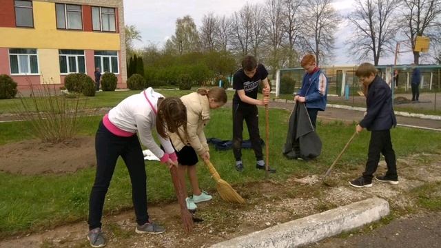Школьный двор - территория добрых дел (апрель 2019) смотреть онлайн