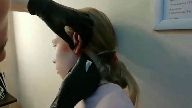 Прокололи уши! Но что-то... смотреть онлайн