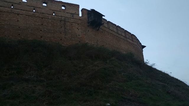 Наш первый день в Луцке Замок закрыт Ночной парк и Аллея зонтиков смотреть онлайн