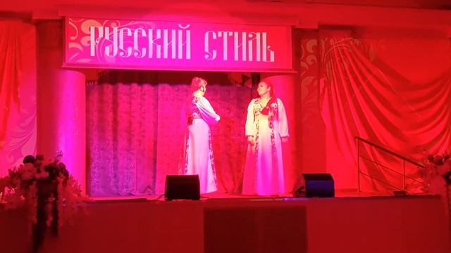 "А на пороге новый год" Светлана Первунина и Оксана Лаврова-Галицына смотреть онлайн