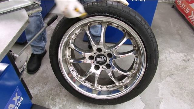 Как снять низкопрофильную покрышку на полу-автоматическом станке? смотреть онлайн