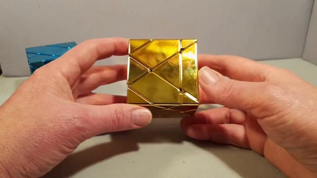 Metallised Super Fisher Cube puzzle available NOW!! смотреть онлайн