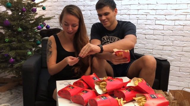 FOODZONE/McDonalds МОНОПОЛИЯ/МНОГО НАКЛЕЕК/ВЫИГРАЛИ СУПЕР ПРИЗ ?! смотреть онлайн