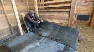 СТРОИМ НОВЫЙ ДОМ ДЛЯ КОРОВЫ! СКОЛЬКО МЕСТА НУЖНО КОРОВЕ? НАША ФЕРМА! ЖИЗНЬ ПРОСТЫХ ЛЮДЕЙ В ДЕРЕВНЕ!