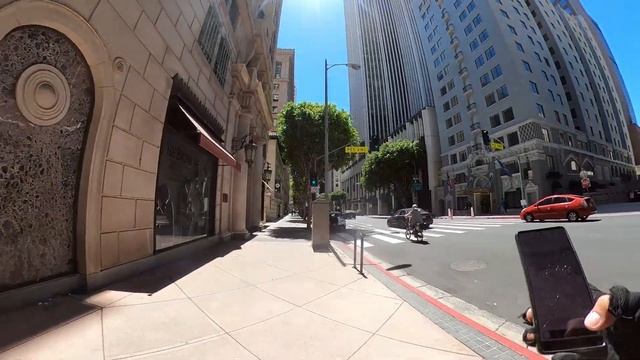 Dropping Golden Nuggets - April Behind Bars - High Earners Competition - Food Delivery Game in DTLA смотреть онлайн