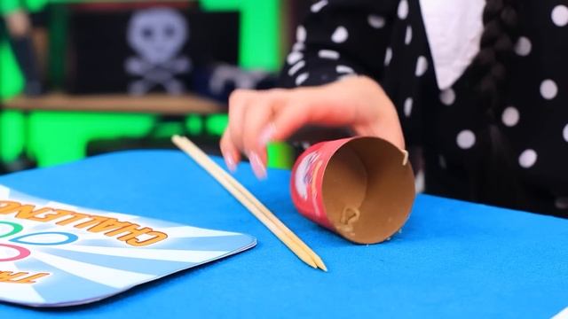 Уэнсдей, Вампир, Русалка! Экстремальные прятки в коробках челлендж! смотреть онлайн