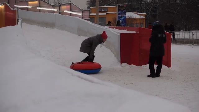 Самая высокая тюбинговая горка Москвы смотреть онлайн
