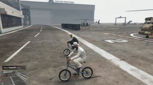 Как делать трюки на велосипеде BMX в GTA 5 Online