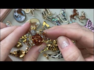 91.Зверьё моё) Часть 2.Брошки-насекомые, животные и не только! Распаковка винтажных украшений из США