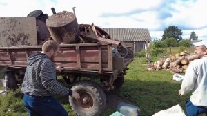 Едем покупать советский трактор Т-40  с прицепом полным металлолома!!!