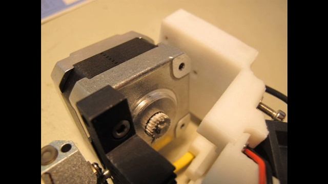 Unclogging the nozzle on the Up Mini 3D printer смотреть онлайн