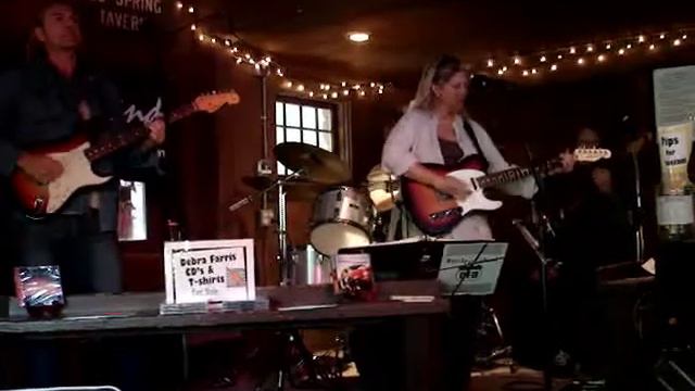 Junkyard Dog - Debra Farris Band смотреть онлайн