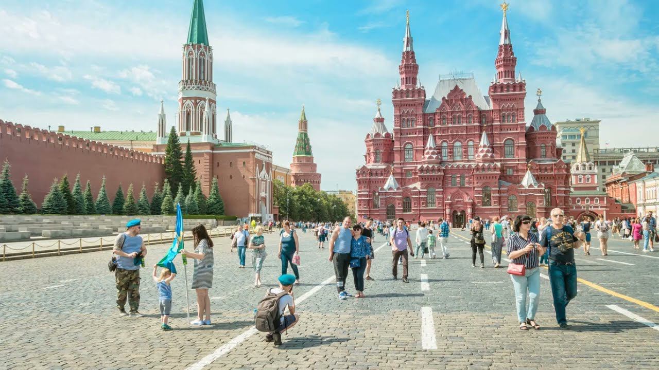 А я иду, шагаю по Москве (кавер) смотреть онлайн