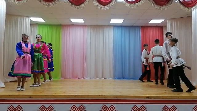 Клуб любителей танца "Танцевальный" - средняя группа смотреть онлайн