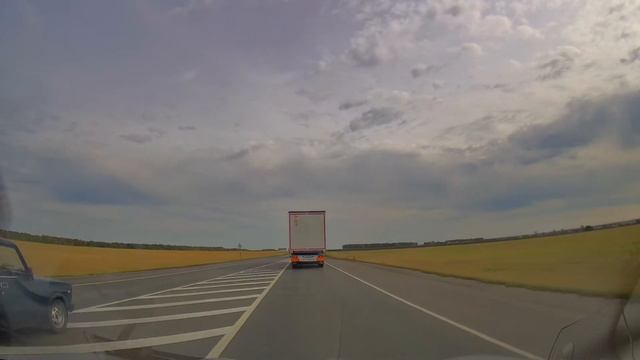 Обгон там, где разметка запрещает смотреть онлайн
