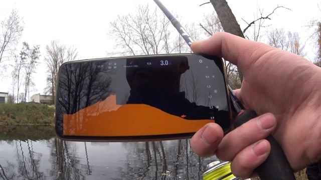 С Эхолотом по Болоту. Заброшенное озеро кинул эхолот. Кто тут? Рыбалка. Беспроводной эхолот. deeper смотреть онлайн