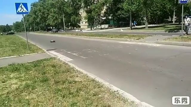Покатушки на автомодели трагги електро. Колесо в хлам. смотреть онлайн