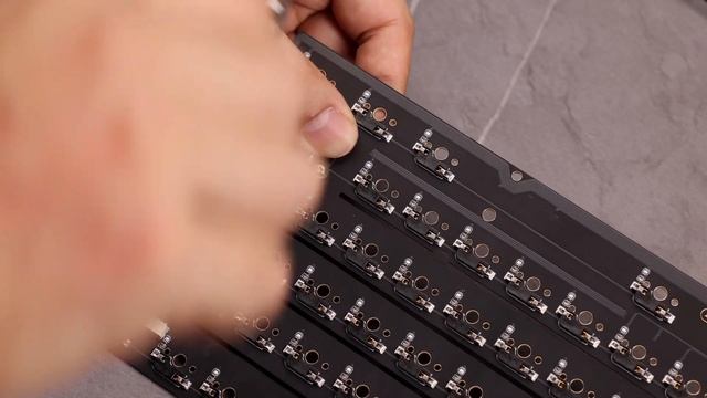 Great Sword 80 -a Hefty 3kg keyboard from ZERO-G Studio смотреть онлайн