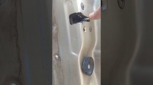 Сломался замок багажника Сузуки гранд витара