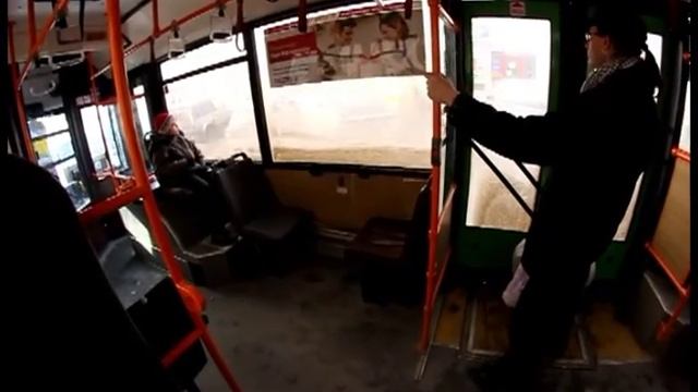 Поездка в пермском автобусе с фишаем смотреть онлайн