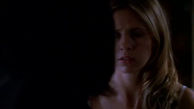 Buffy the Vampire Slayer S05E0:1 Buffy vs. Dracula смотреть онлайн