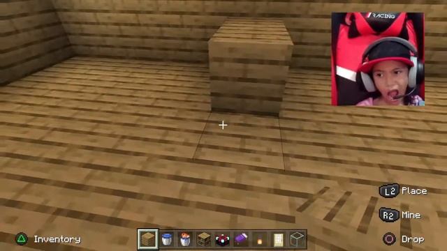 Alisa Plays Minecraft смотреть онлайн