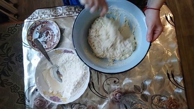 Очень удачное тесто. Получится даже у тех, кто с дрожжевым тестом не в ладах. смотреть онлайн