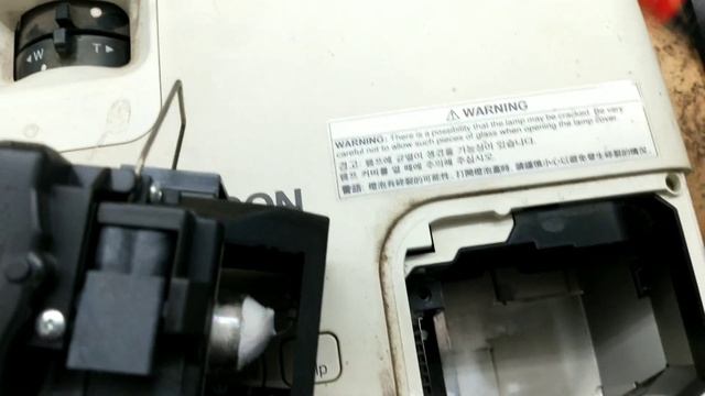 Epson Eb-x02 projector lamp error ,Epson projector repair, projector lamp replace, repair projecto смотреть онлайн