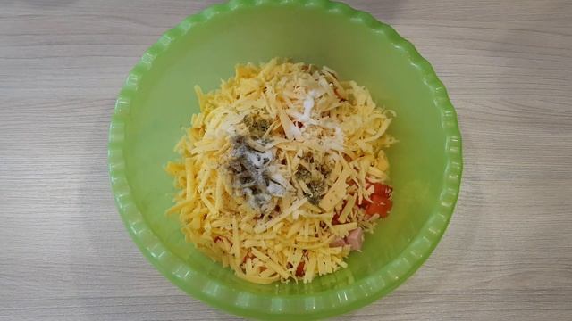 Мини-Пицца за 10 минут///Пицца без теста. Очень вкусный рецепт... смотреть онлайн