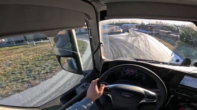 S dcerou na STK návěsu a navštívíme servis FORD смотреть онлайн