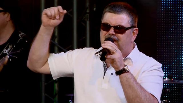 Эта песня - "Маленький сюрприз" смотреть онлайн