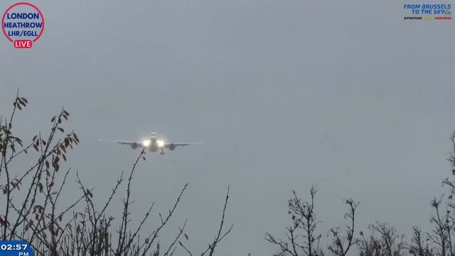 ? LIVE London Heathrow Airport - Rainy !