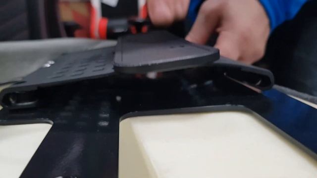 Вскрыли спинку Noblechairs Legend смотреть онлайн