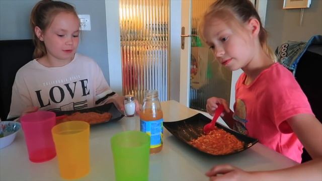 24 ЧАСА едим только ДЕТСКОЕ ПИТАНИЕ смотреть онлайн