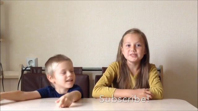 Эксперимент с водой в перевернутом стакане. Опыты для детей дома | Занимательная физика для детей смотреть онлайн