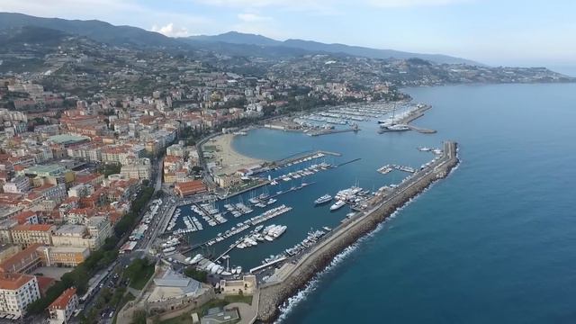 Sanremo Flyby Drone Phantom 3 Advanced - Italy Liguria Riviera смотреть онлайн