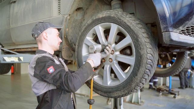 Скрипт и стук подвески Land Rover Range Rover (L322) смотреть онлайн