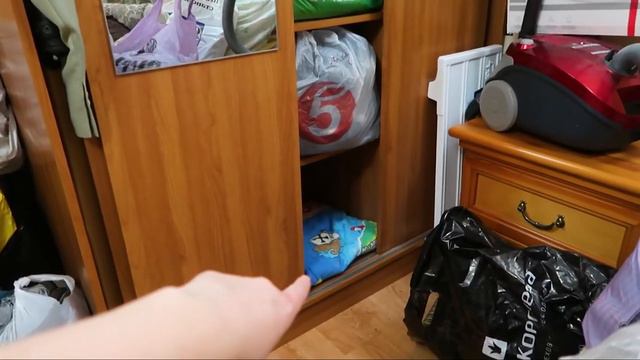 ВЛОГ: Разбираю вещи дедушки /Мужа увезли на скорой смотреть онлайн