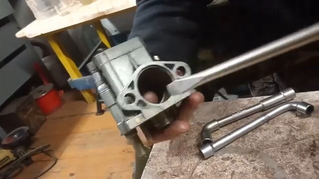 Мото ремонт . Карбюратор ,Юпитер 5 ,и Планета 5. смотреть онлайн