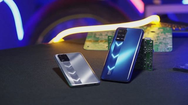 Motorola G51 5g vs Realme Narzo 30 5G Comparison || MediaTek Dimensity 700 vs Snapdragon 480+ смотреть онлайн