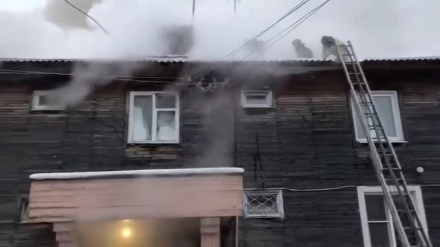IrkutskMedia – Тушение пожара в поселке Малая Топка в Иркутском районе смотреть онлайн