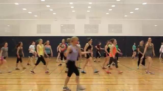 Don't Stop the Party by Pitbull Zumba смотреть онлайн