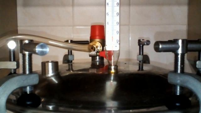 Свинина тушёная в автоклаве 