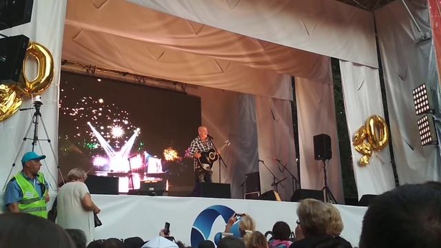 Александр Розенбаум - стихотворение "Музыка или стихи" (Грушинский фестиваль 2018) смотреть онлайн